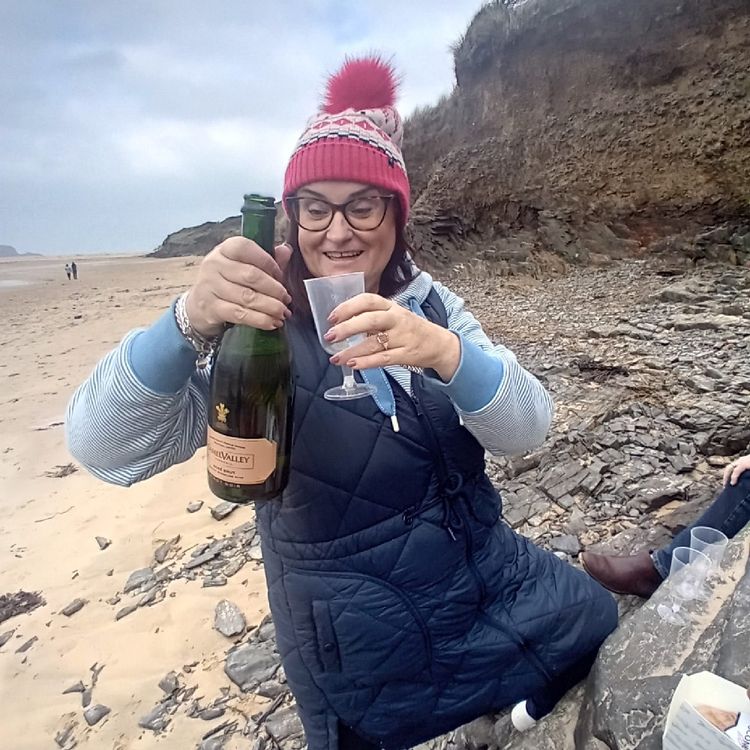 hustlelynne - seller on Tilt