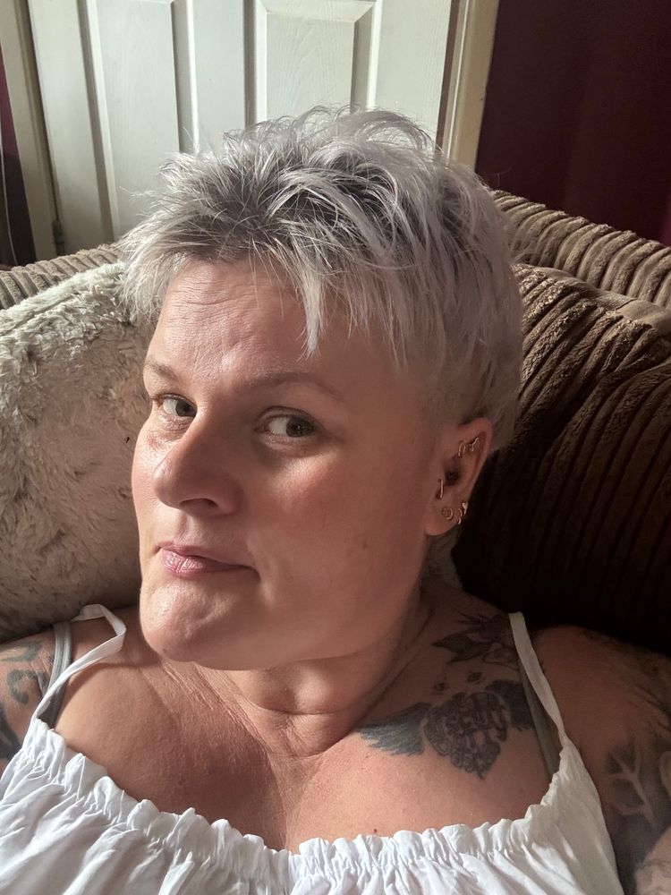 Profile picture of catswhiskers81